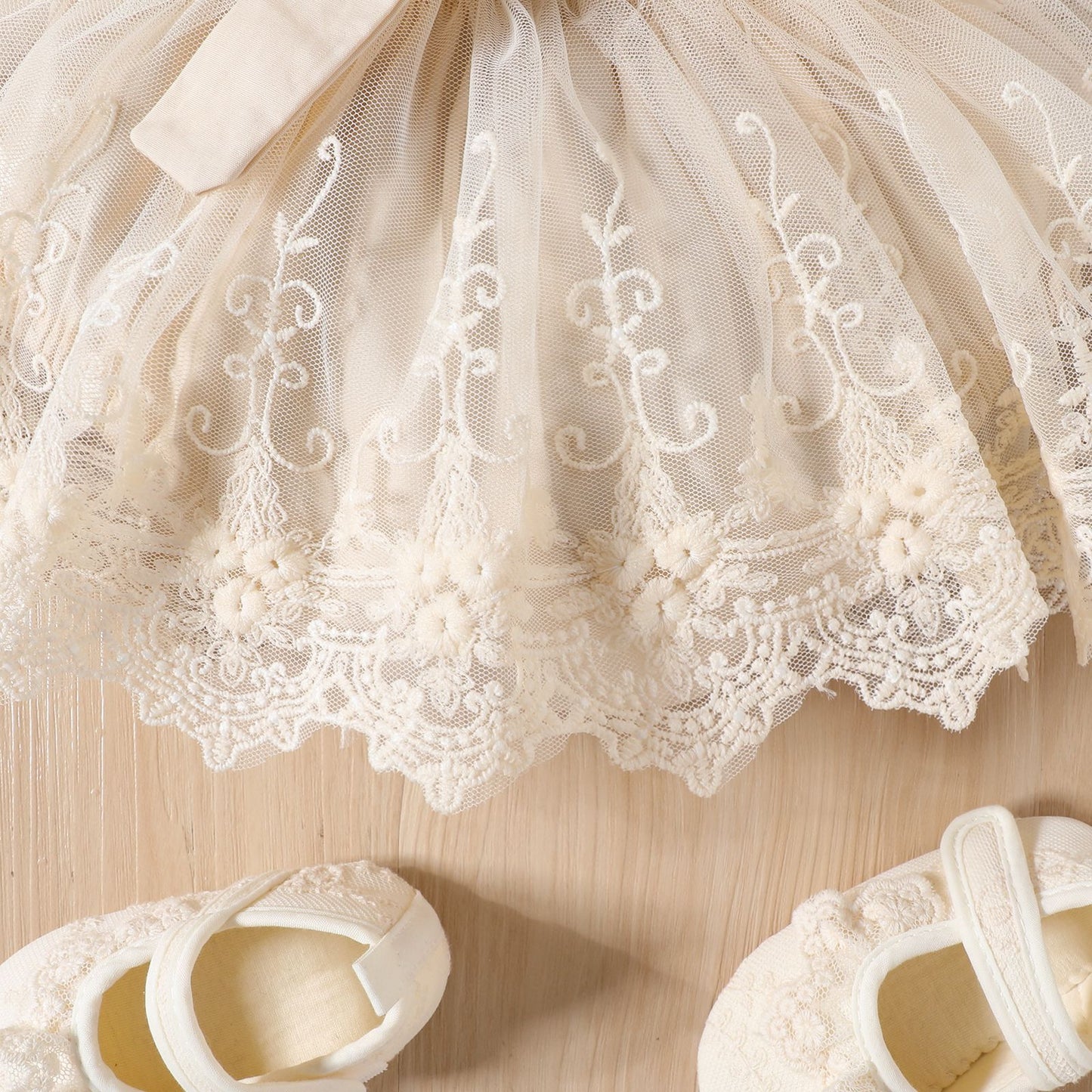 Baby Girl Romper Dress with Floral Pattern and Matching Headband – Beige