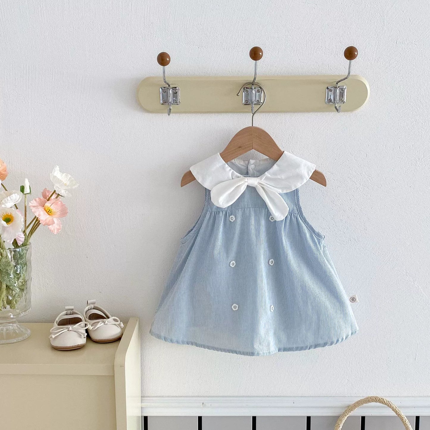 Summer Arrival Baby Girl Striped Pattern Sleeveless Dress with Butterfly-bow Tied Collar-1