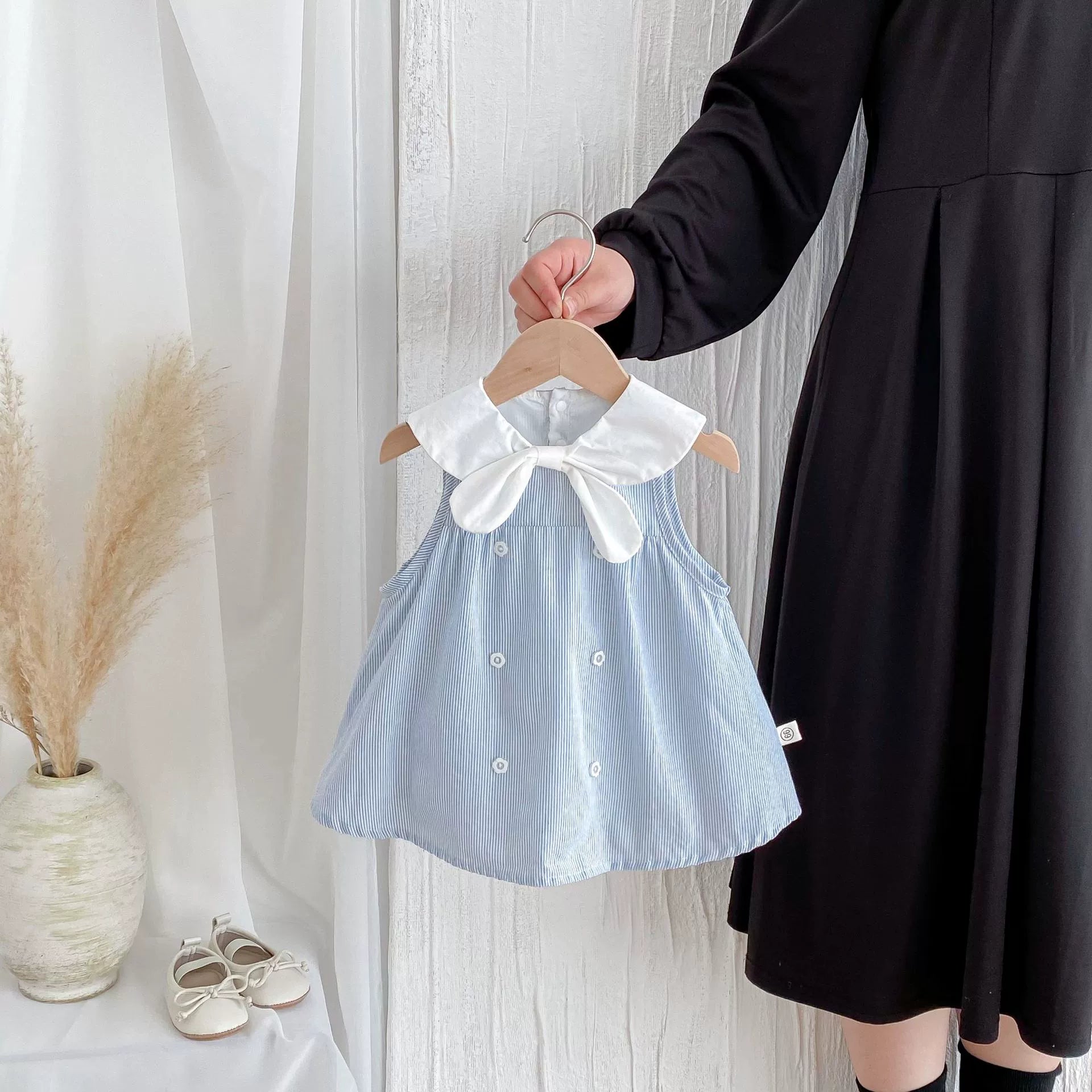 Summer Arrival Baby Girl Striped Pattern Sleeveless Dress with Butterfly-bow Tied Collar-0